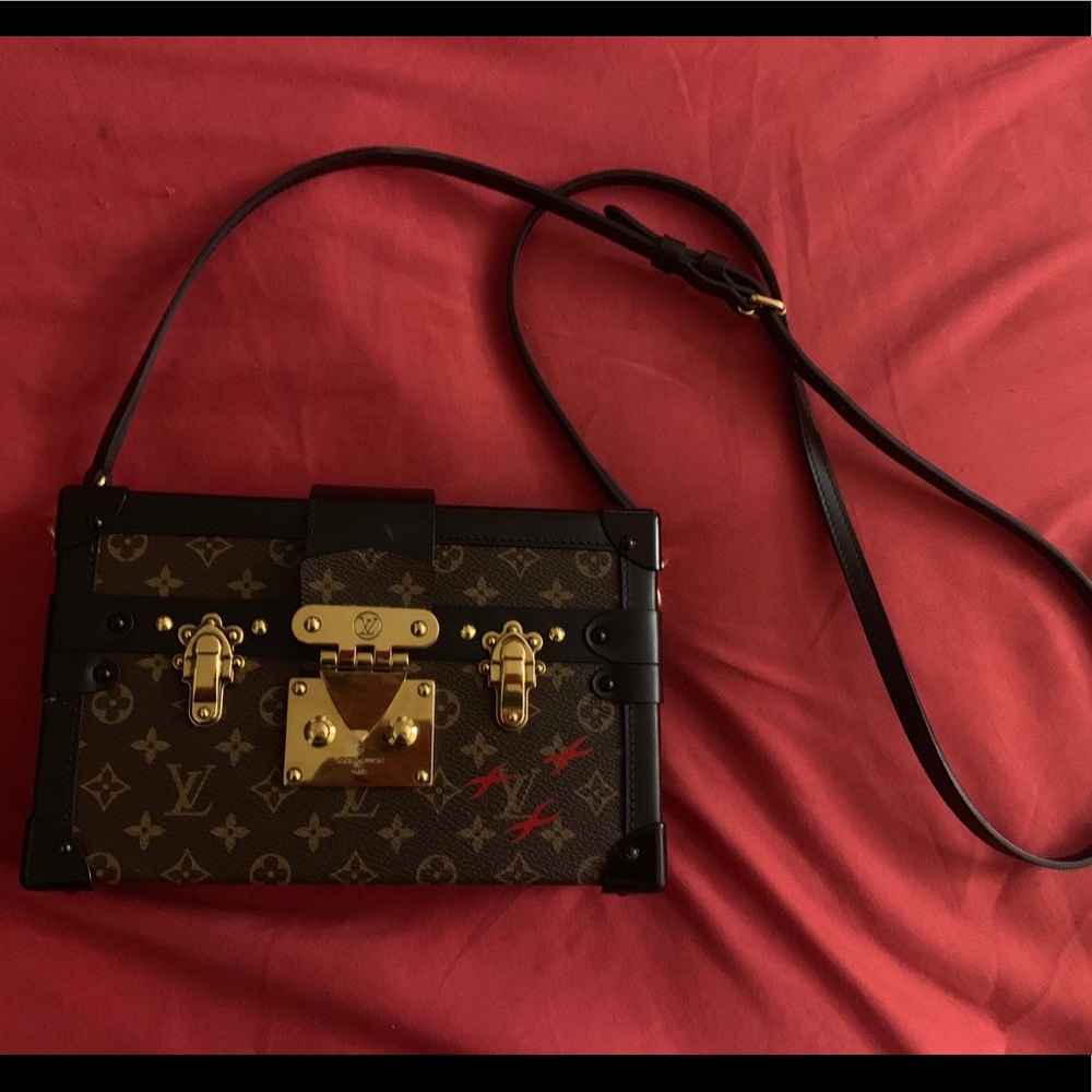 Sold!!!! Louis Vuitton Petit Malle bag